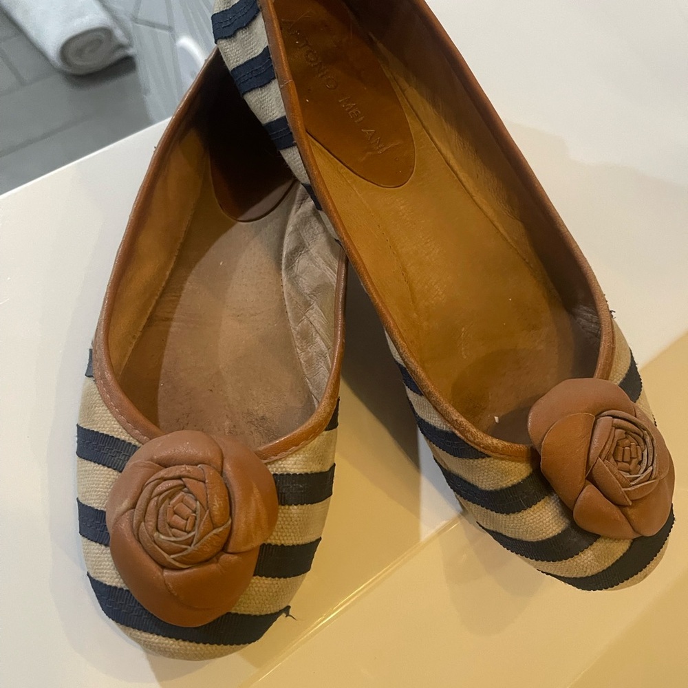Gianni Bini Navy and Cream Striped Ballet Flats with Tan Rosette